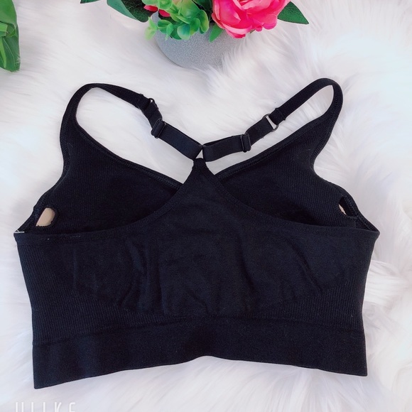 Old Navy Women’s sport bra - Picture 2 of 2